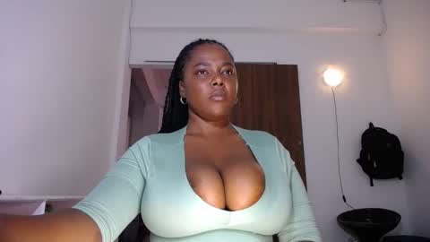 Snapshot of macarenaboobs chatting on April 7, 2026, 2:39 pm macarenaboobs online show from April 7, 2026, 2:39 pm