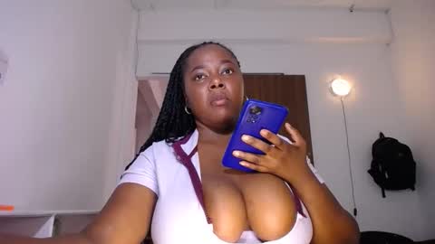 Snapshot of macarenaboobs chatting on April 8, 2026, 4:40 pm macarenaboobs online show from April 8, 2026, 4:40 pm