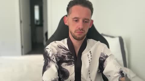 Snapshot of macebre chatting on October 7, 2025, 8:17 pm my beautiful long dick will make you happy online show from October 7, 2025, 8:17 pm