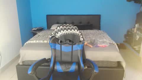 Snapshot of machissex chatting on October 26, 2025, 12:44 pm machissex online show from October 26, 2025, 12:44 pm