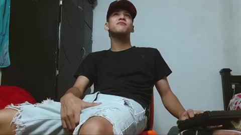 Snapshot of macho_dom chatting on September 15, 2025, 1:16 am MACHO DOMINANTE online show from September 15, 2025, 1:16 am