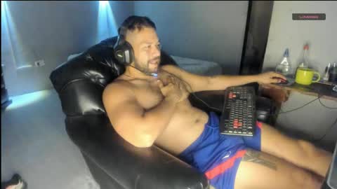 Snapshot of machohandsome chatting on April 25, 2026, 10:18 am Javier papichulo master how do you want online show from April 25, 2026, 10:18 am