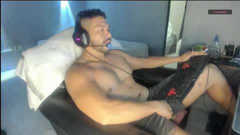 Snapshot of machohandsome chatting on April 27, 2026, 11:19 am Javier papichulo master how do you want online show from April 27, 2026, 11:19 am