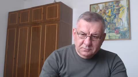 Macho online show from February 17, 2026, 2:24 pm