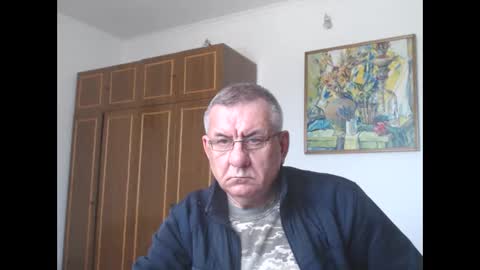 Macho online show from April 13, 2026, 10:54 am