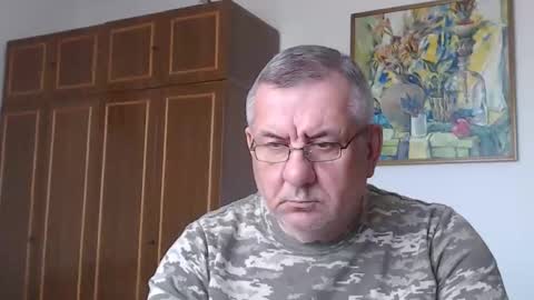 Snapshot of machomale3 chatting on April 18, 2026, 3:38 pm Macho online show from April 18, 2026, 3:38 pm