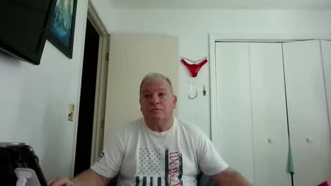 Snapshot of mackdocc001 chatting on November 28, 2025, 2:53 pm mackdocc001 online show from November 28, 2025, 2:53 pm