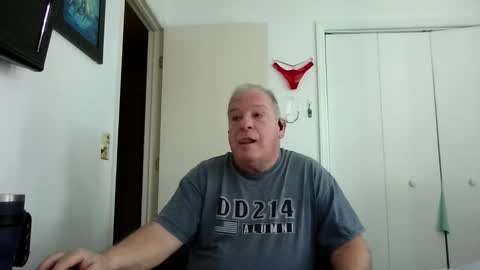 Snapshot of mackdocc001 chatting on November 29, 2025, 2:53 pm mackdocc001 online show from November 29, 2025, 2:53 pm