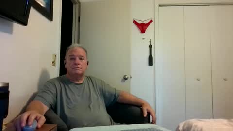 mackdocc001 online show from April 2, 2026, 1:09 pm