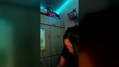 Snapshot of mackenzie_girls chatting on June 13, 2026, 3:48 am Linda Cataleya - funny weed money online show from June 13, 2026, 3:48 am