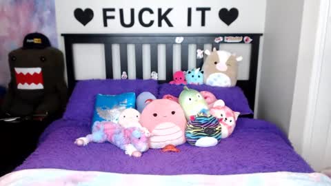 Mackenzie Wolfe online show from October 30, 2025, 4:36 am