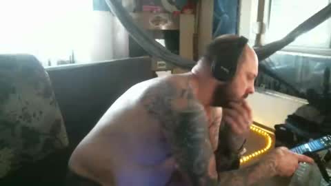 Snapshot of mad_dem0n chatting on February 27, 2025, 4:21 pm Manuel online show from February 27, 2025, 4:21 pm