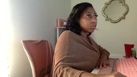 Snapshot of madam_glam chatting on April 1, 2026, 4:59 pm madam_glam online show from April 1, 2026, 4:59 pm