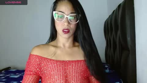 Snapshot of madam_klauss chatting on January 26, 2025, 5:56 am EMILY online show from January 26, 2025, 5:56 am