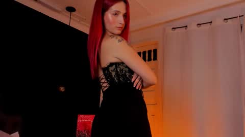 Snapshot of madame_lilith chatting on December 18, 2025, 11:16 am madame lilith online show from December 18, 2025, 11:16 am