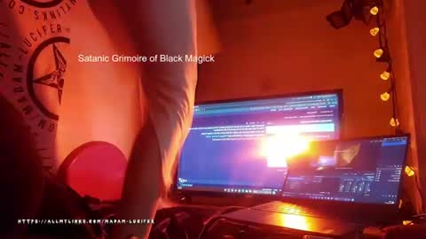 Snapshot of madame_lucifer chatting on July 15, 2026, 4:01 pm Madame Lucifer online show from July 15, 2026, 4:01 pm