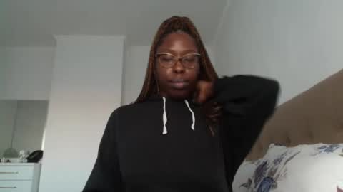 YourMadamIndigo online show from December 21, 2024, 2:37 pm