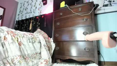 Maddi Avalon online show from February 19, 2026, 1:07 pm