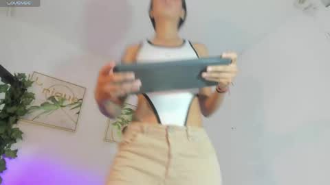 Snapshot of maddie_ray_ chatting on April 24, 2026, 11:23 am Maddie Ray online show from April 24, 2026, 11:23 am
