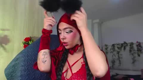 maddiie and clyde online show from October 31, 2025, 2:18 pm