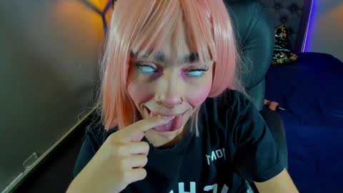 Maddie online show from December 6, 2024, 2:49 pm