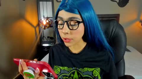 Maddie online show from December 21, 2024, 1:53 pm