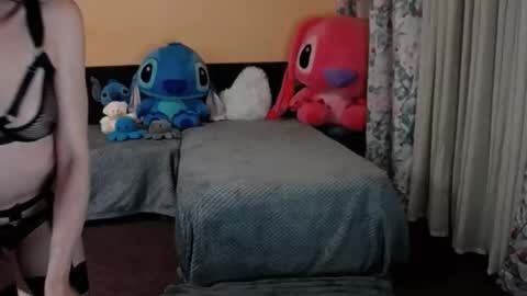 Snapshot of maddison_summer chatting on November 18, 2025, 10:47 pm Maddison Summer online show from November 18, 2025, 10:47 pm