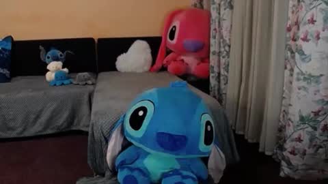 Snapshot of maddison_summer chatting on November 20, 2025, 12:33 am Maddison Summer online show from November 20, 2025, 12:33 am