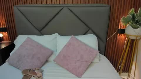 Snapshot of maddy_bythesea chatting on May 21, 2026, 2:29 am M A D D Y online show from May 21, 2026, 2:29 am