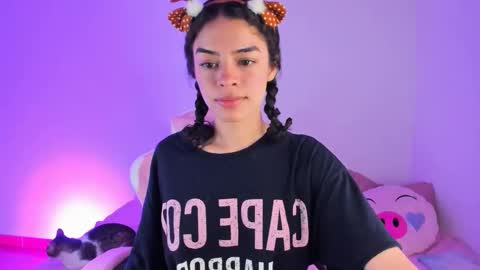 maddy_parker__ online show from November 12, 2025, 9:14 pm