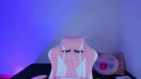 maddy_parker__ online show from November 21, 2025, 7:45 pm