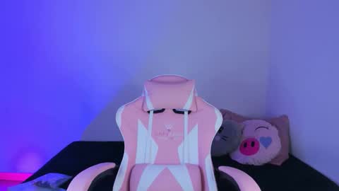 maddy_parker__ online show from November 29, 2025, 7:17 pm