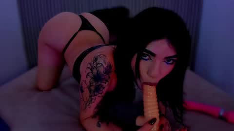 Snapshot of maddyperez8 chatting on June 10, 2026, 8:46 am BELLA online show from June 10, 2026, 8:46 am