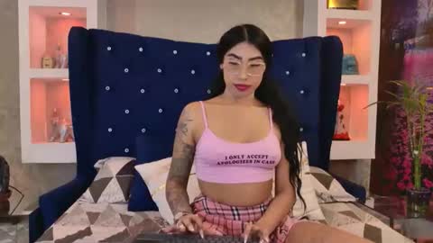 Snapshot of madele_hills chatting on February 19, 2026, 11:12 pm Madelene hills online show from February 19, 2026, 11:12 pm