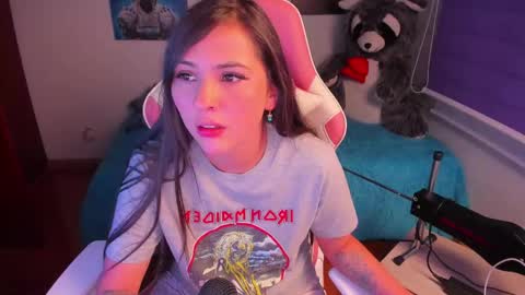 Snapshot of madeleine_shinobi chatting on February 1, 2025, 2:47 am Emily Only Fans online show from February 1, 2025, 2:47 am