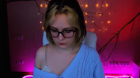 Madeline online show from February 26, 2026, 8:52 pm