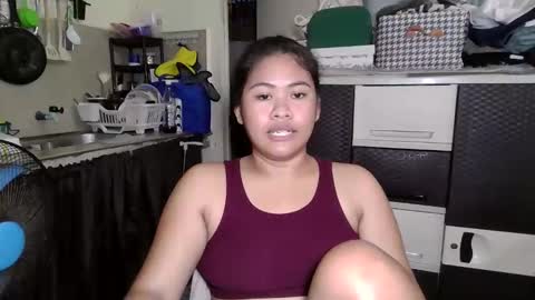 madelline2001 online show from April 12, 2026, 5:12 am