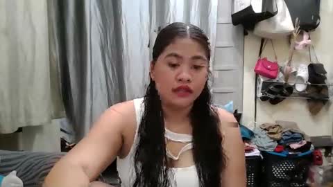 madelline2001 online show from June 4, 2026, 1:06 pm