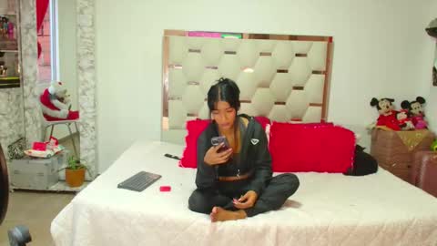 madelyn roses online show from November 28, 2025, 10:23 pm