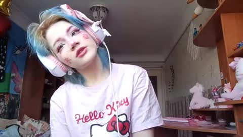 Snapshot of madgezari chatting on February 12, 2026, 6:08 am Alice Kaneki online show from February 12, 2026, 6:08 am