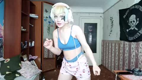 Snapshot of madgezari chatting on February 27, 2026, 7:19 am Alice Kaneki online show from February 27, 2026, 7:19 am