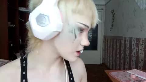 Snapshot of madgezari chatting on March 3, 2026, 7:25 am Alice Kaneki online show from March 3, 2026, 7:25 am