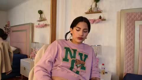 Snapshot of madhison_5 chatting on February 25, 2026, 12:48 pm madhison_5 online show from February 25, 2026, 12:48 pm