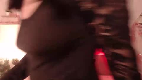 Snapshot of madhison_5 chatting on April 1, 2026, 12:06 pm madhison_5 online show from April 1, 2026, 12:06 pm