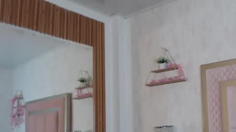 Snapshot of madhison_5 chatting on April 15, 2026, 12:12 pm madhison_5 online show from April 15, 2026, 12:12 pm