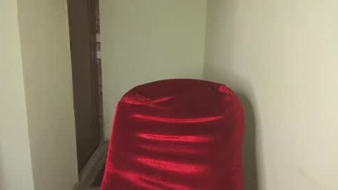 madhubala09 online show from October 17, 2025, 4:04 am