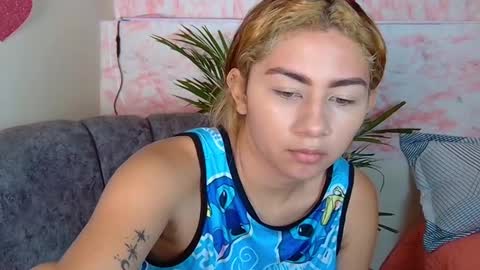 madison_cartter online show from February 19, 2025, 9:58 pm