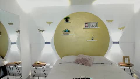 Snapshot of madison_darkk chatting on November 10, 2025, 11:53 am MADISON online show from November 10, 2025, 11:53 am