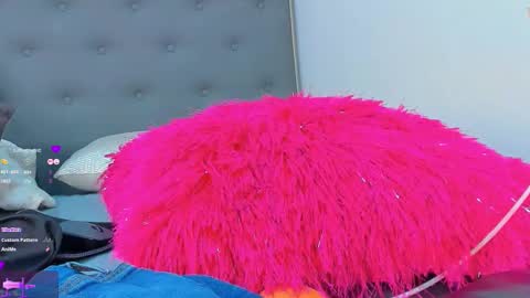   online show from September 12, 2025, 2:11 am