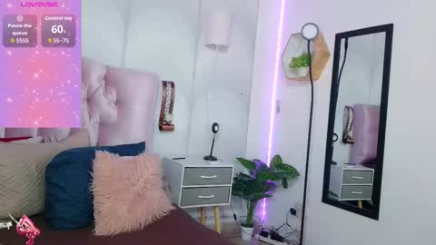 Snapshot of madison_oli chatting on November 4, 2025, 12:04 pm madison_oli online show from November 4, 2025, 12:04 pm